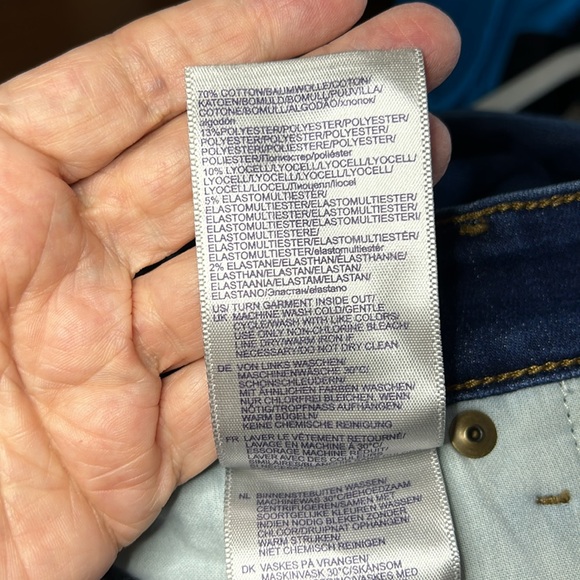 NYDJ Marilyn Straight Lift x Tuck Jeans - Picture 13 of 13